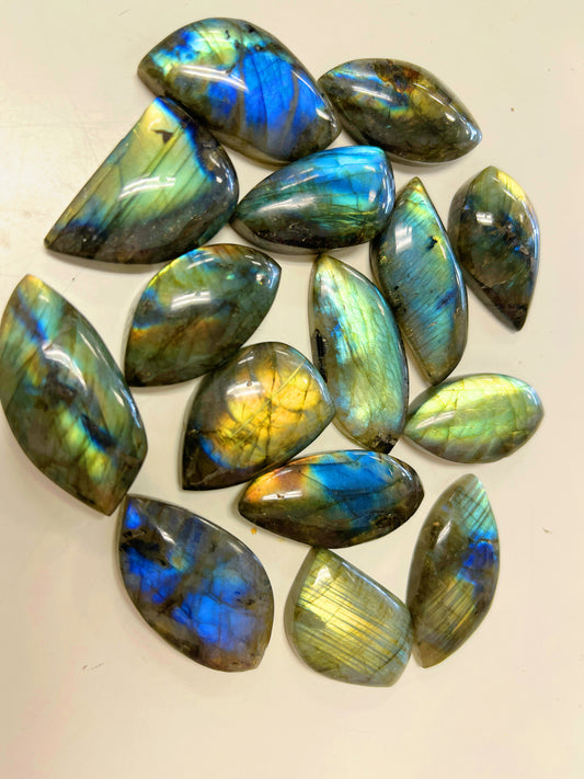 Labradorite Cabachon