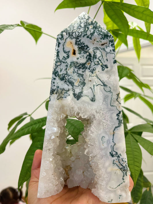 Druzy Moss Agate Tower