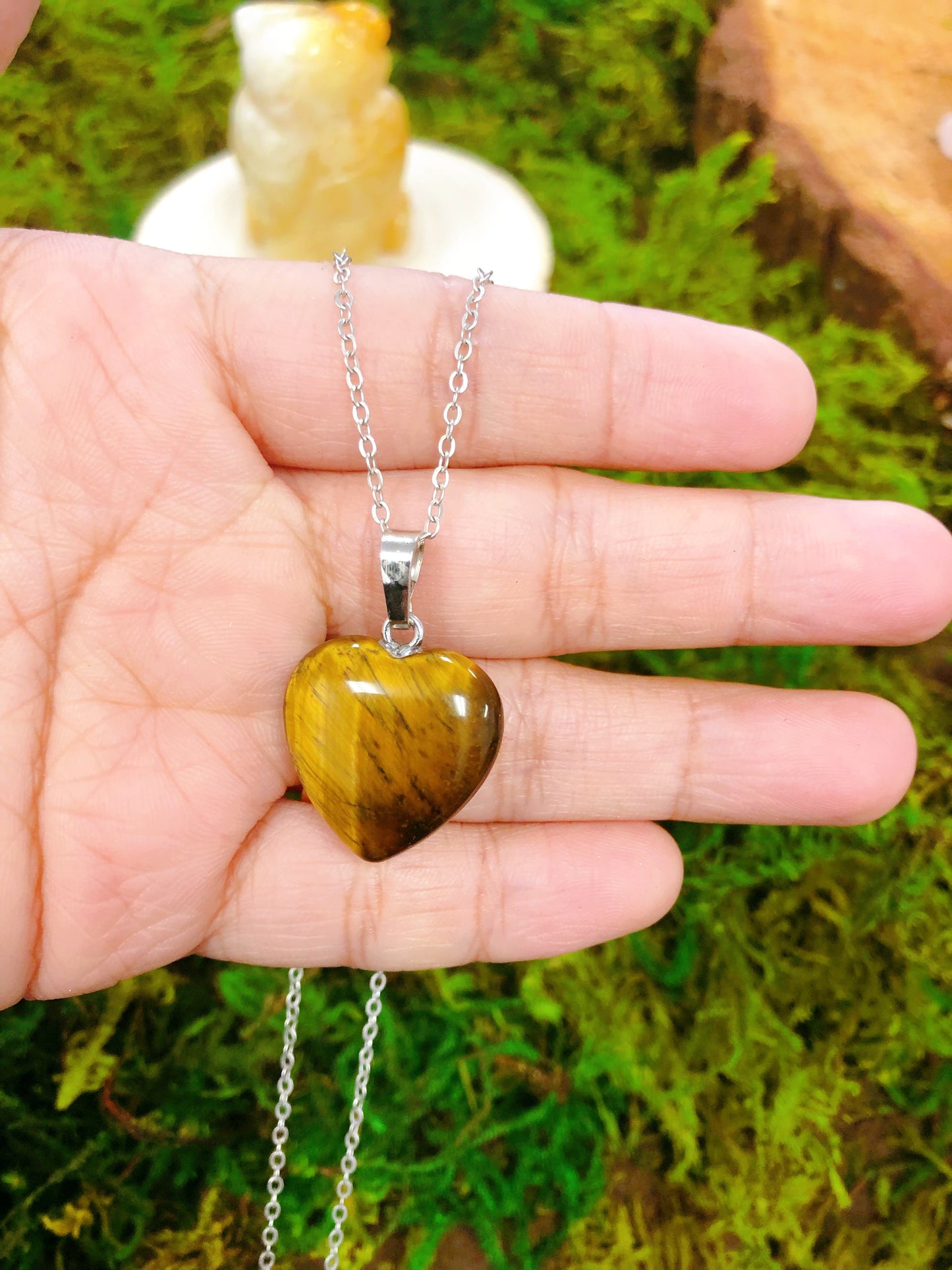 Gemstone puffy heart necklace